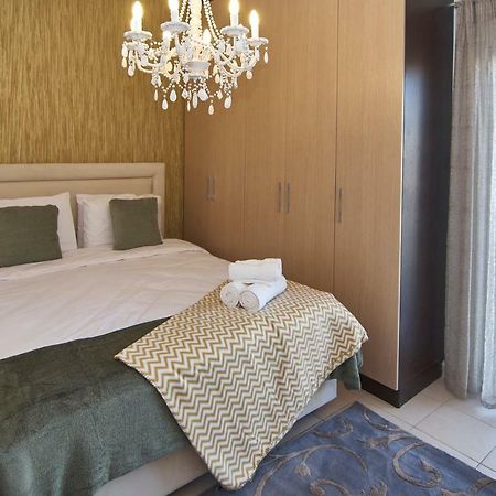 Just Athens Apt 130Sqm One Step From Metro Buitenkant foto