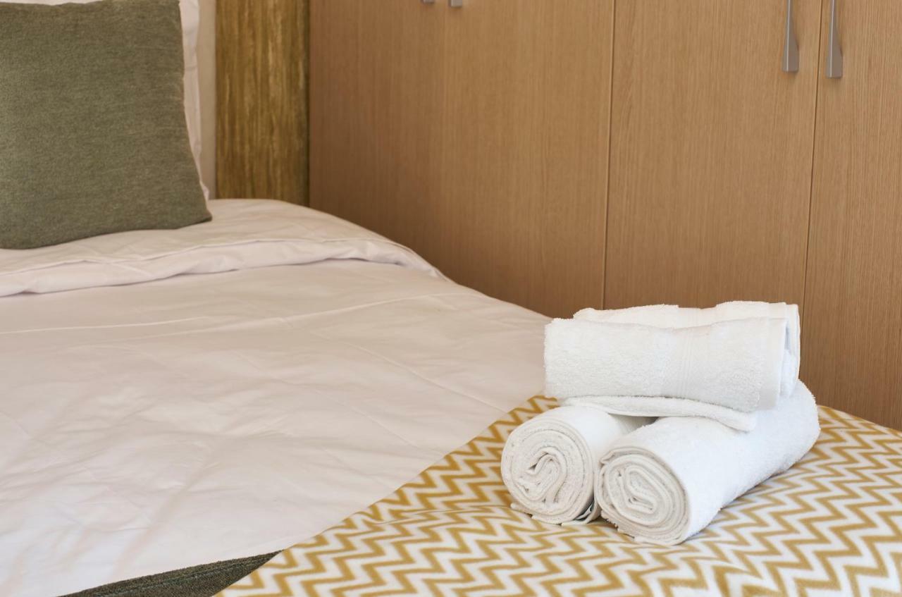 Just Athens Apt 130Sqm One Step From Metro Buitenkant foto