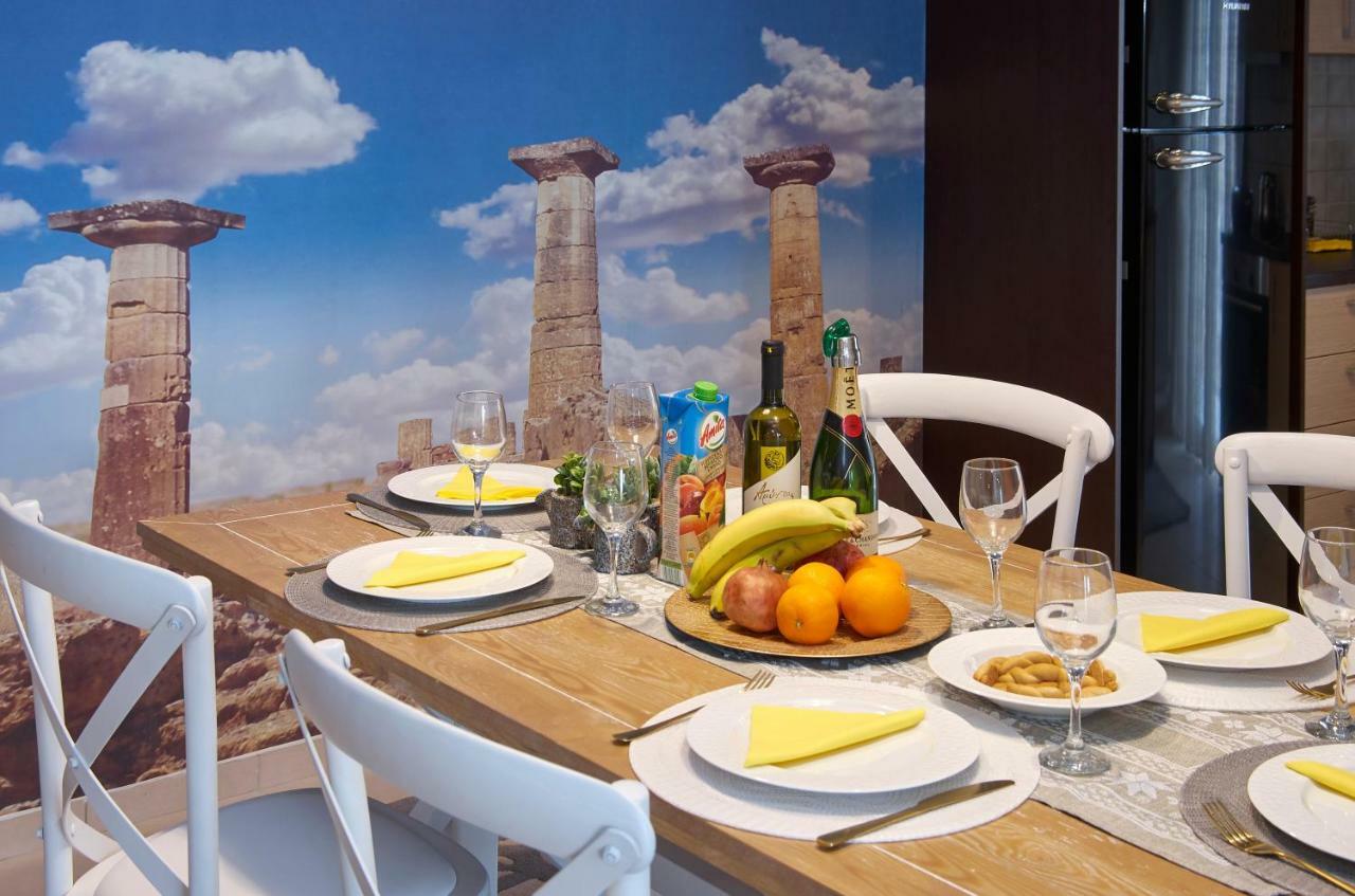 Just Athens Apt 130Sqm One Step From Metro Buitenkant foto